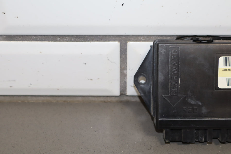 2000-2004 Chevrolet Corvette Driver Left Door Control Module 10342159