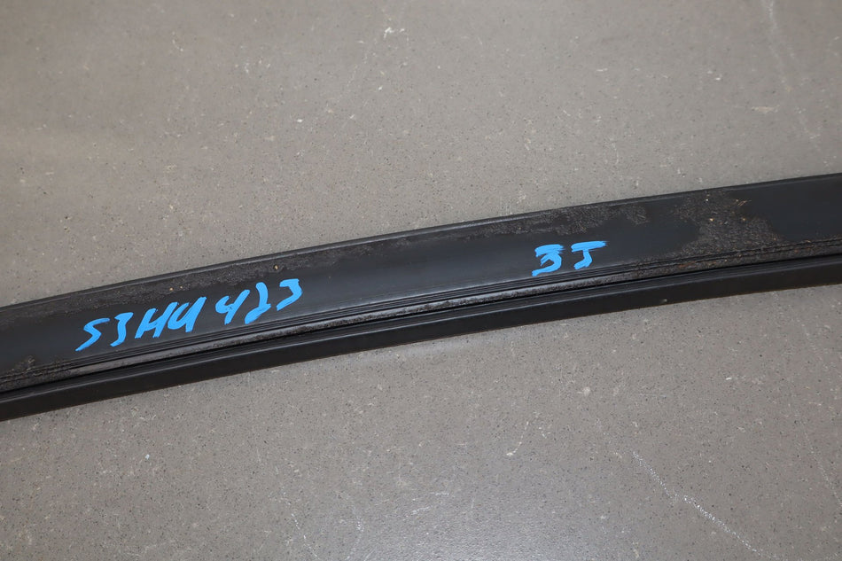2003-2009 Hummer H2 Right Rear Door To Body Weather Stripping Gasket Seal
