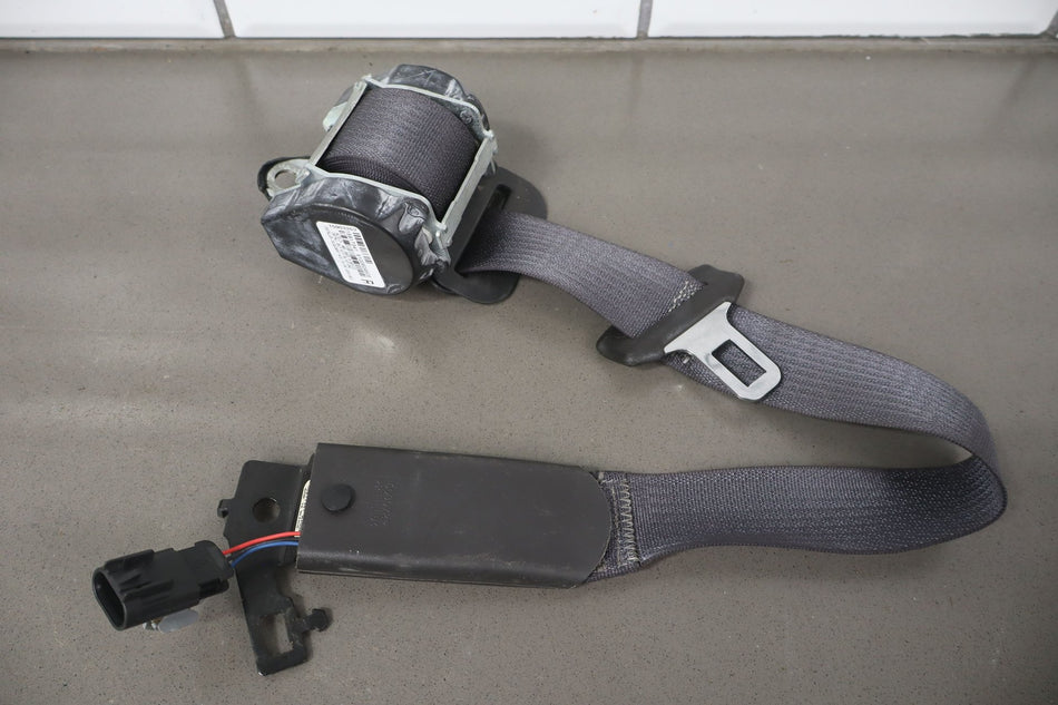 2010 Chevrolet Corvette- Front Seat Belt