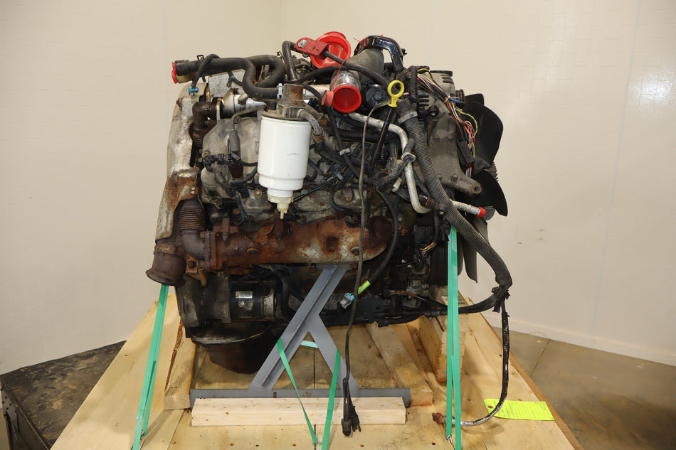 04-05 Chevy GMC LLY 6.6L Duramax V8 Diesel Engine 170488 Miles Ran Briefly