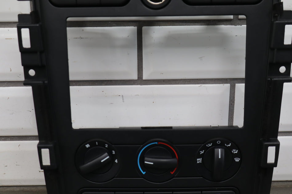 2005-2006 Ford Mustang Climate Control 8R3Z19980A OEM