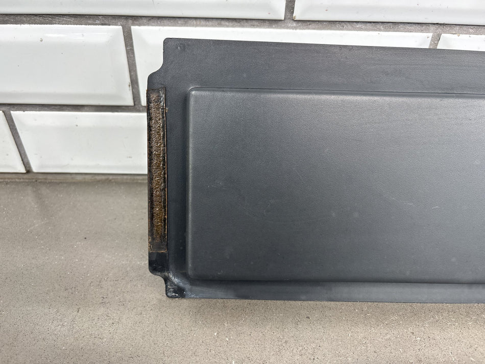 84-89 Chevy C4 Corvette Right Dash Air Vent (Black)