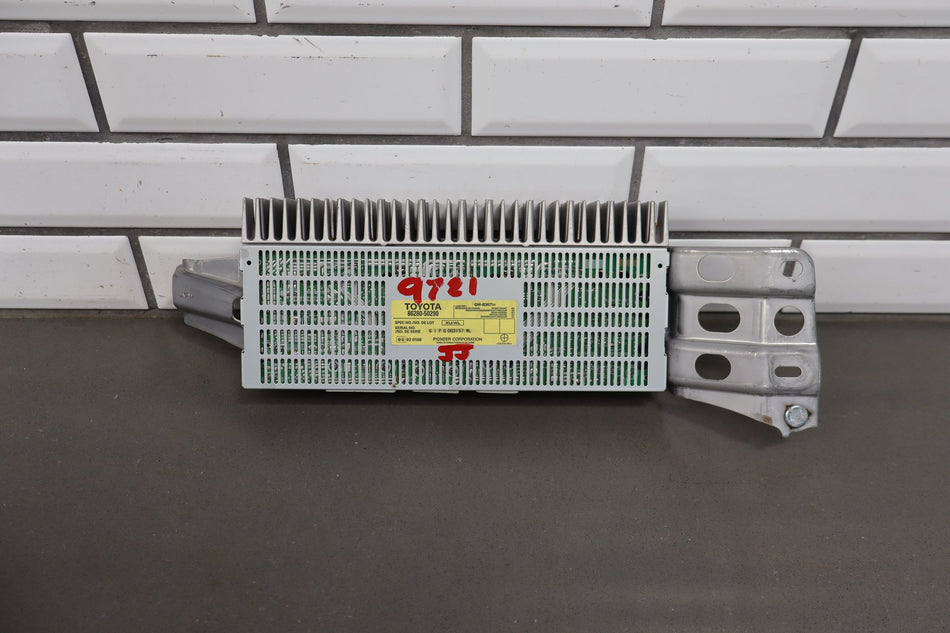 2007-12 Lexus LS460 RWD Pioneer Audio Radio Amplifier 8628050290 OEM