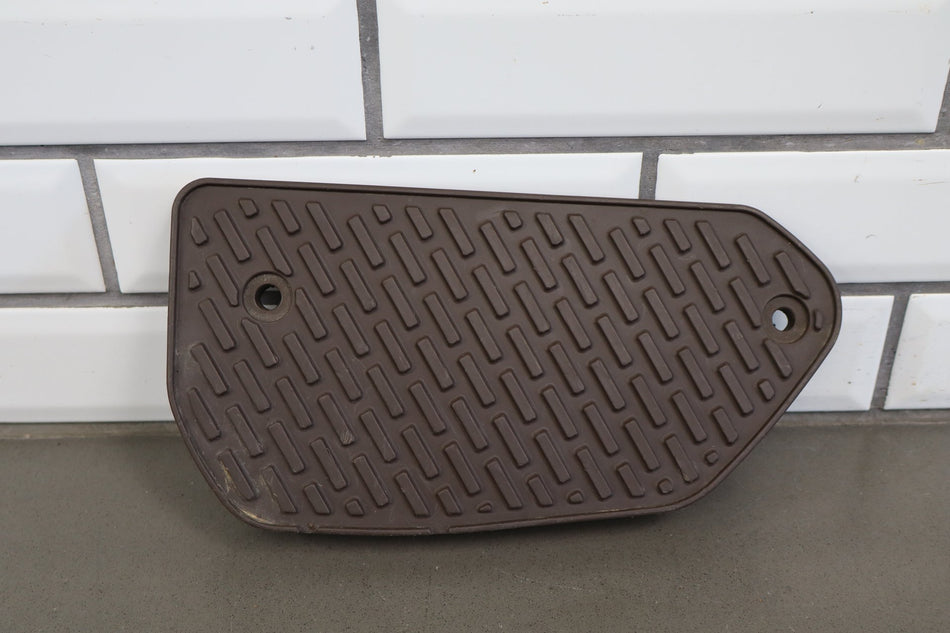 1991-1997 Toyota Land Cruiser LX450 Interior Rear Door Step Plates