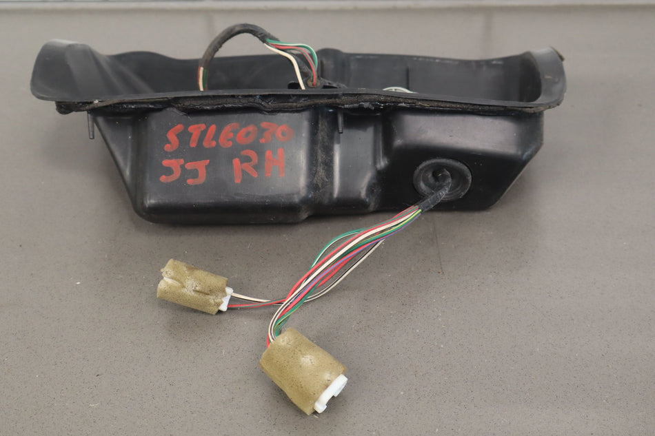 96-98 Lexus LX450 Right Passenger Tail Light Wiring Harness