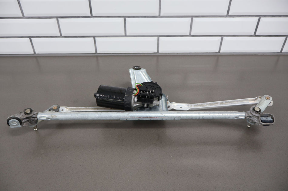 2007 Porsche 911- Wiper Linkage