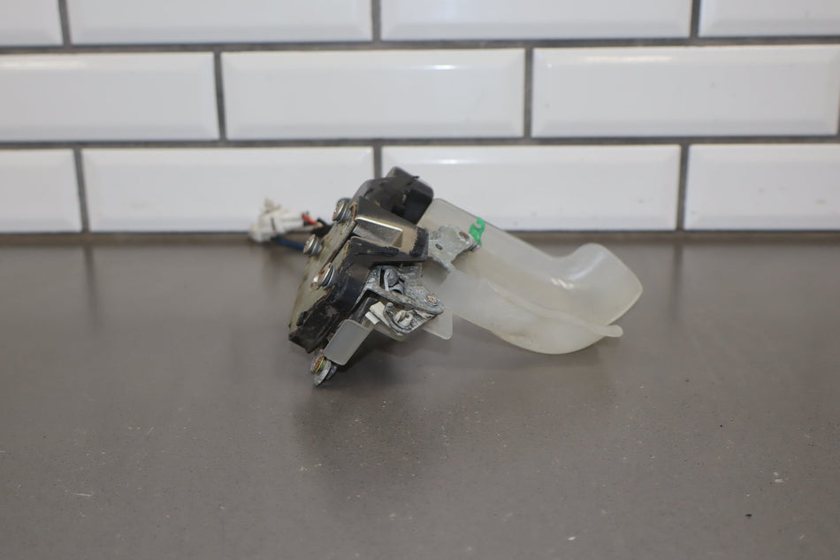 1991-1997 Toyota Land Cruiser, Lexus LX450 FZJ80 - Right Front Door Latch