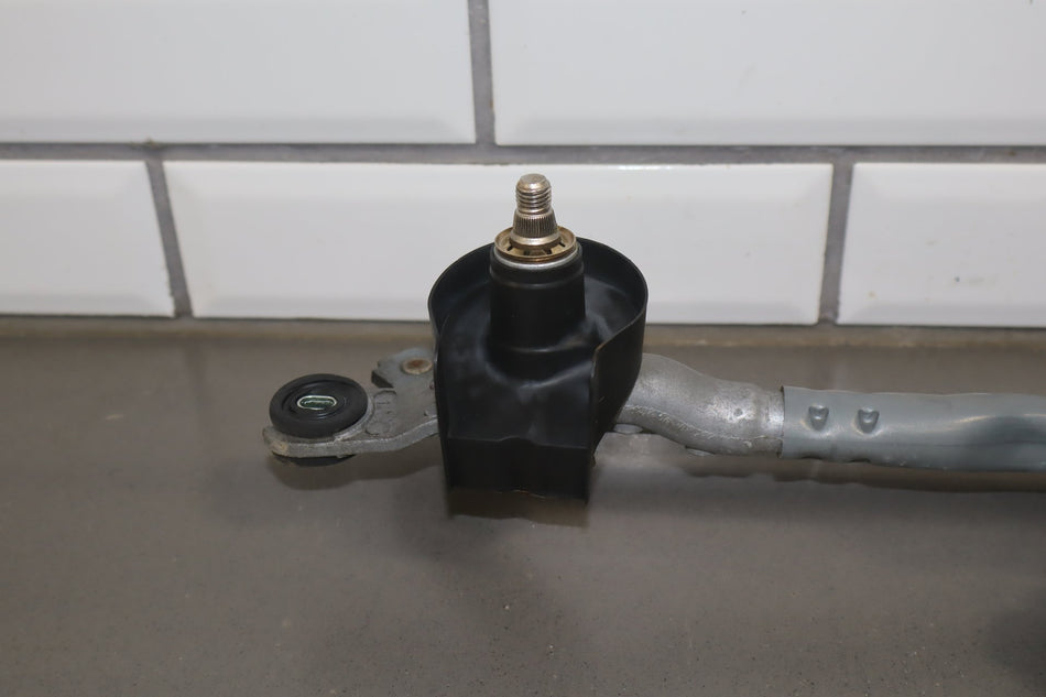2012 Toyota Sienna Front Wiper Motor OEM