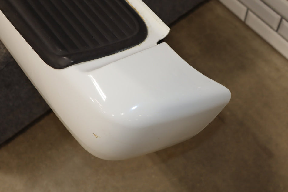 1999-2000 Cadillac Escalade Rear Bumper White 50U