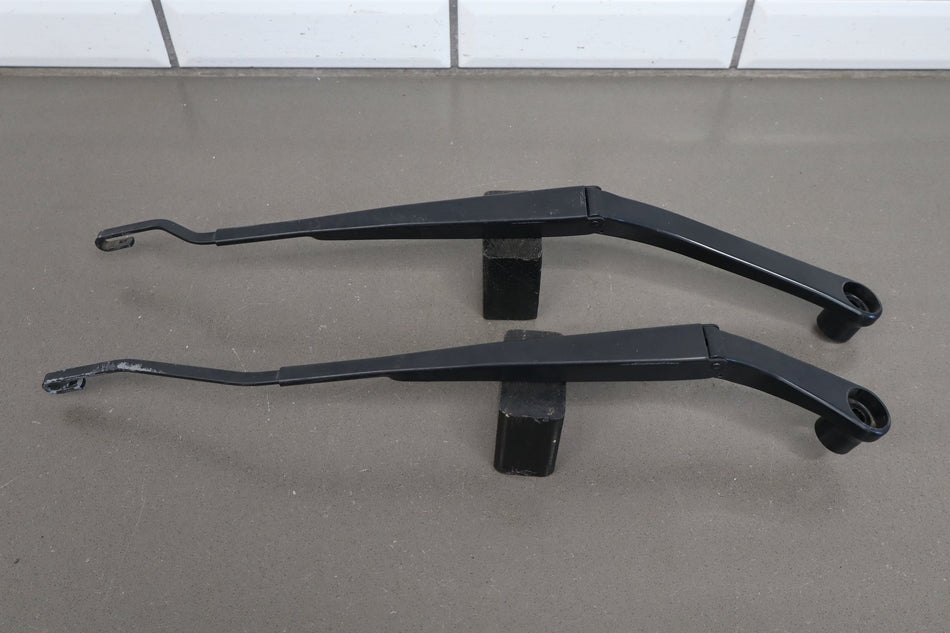 06-10 Dodge Charger SRT8 Wiper Arm Pair No Blades