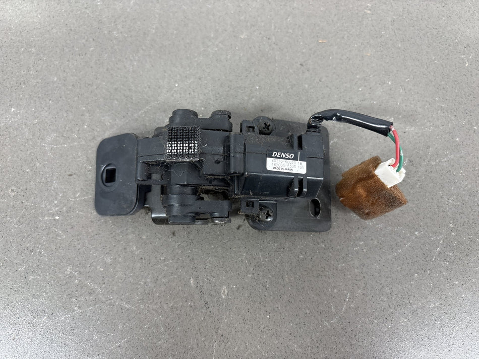 1998-2002 Toyota Land Cruiser Lexus LX470 Right Rear Quarter Glass Window Motor