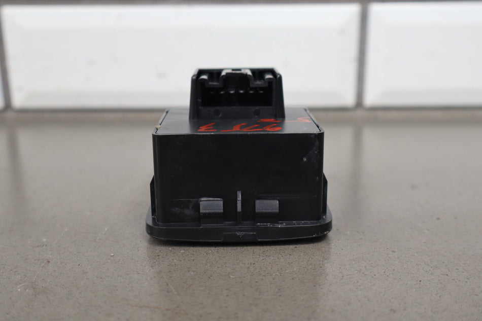 1999-2000 Mazda MX-5 Power Window Switch OEM
