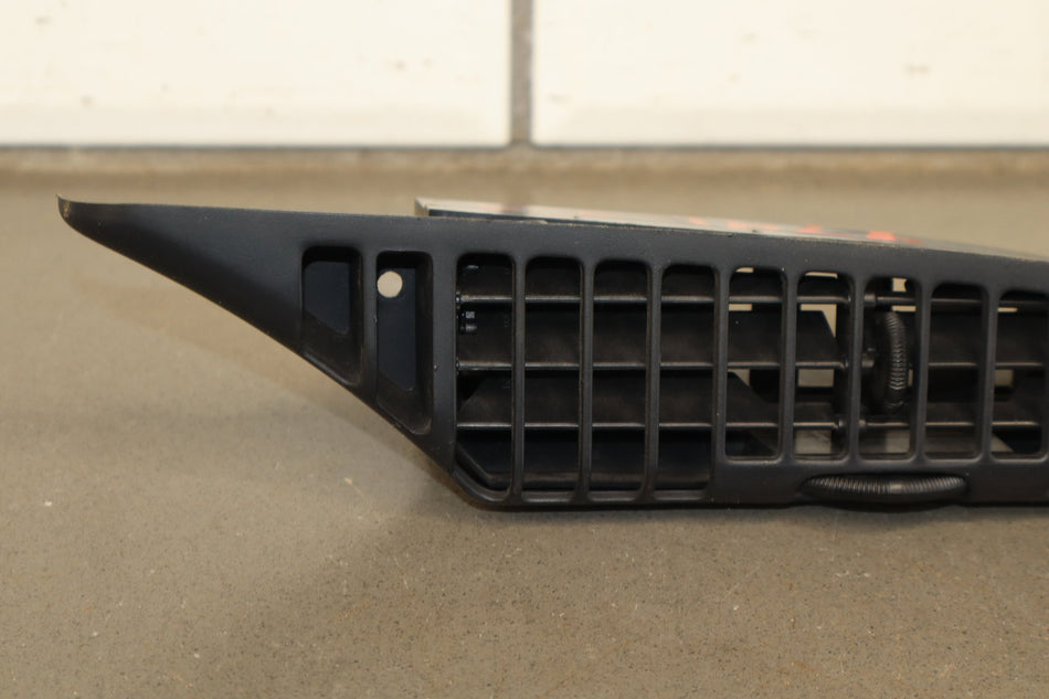 1990-1996 Chevrolet Corvette C4 - Dash Air Vent Centre 10248497