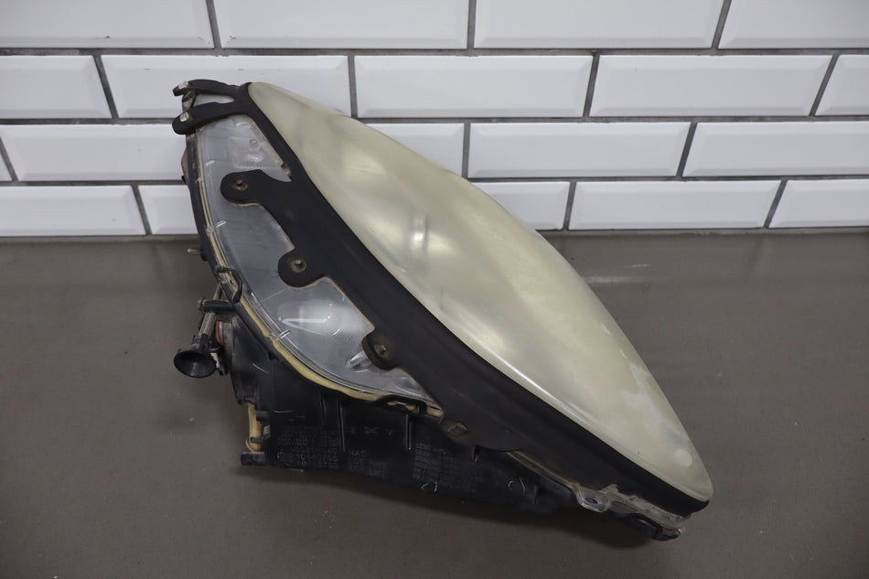 2005-2013 Chevrolet Corvette Base Left Headlamp 20789679