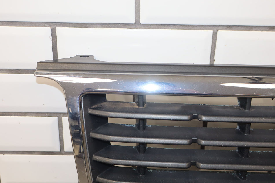 1996-1997 Lexus LX450 Radiator Grille