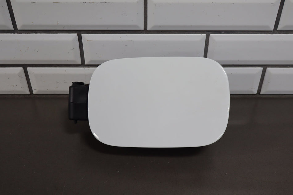 14-16 Jeep Grand Cherokee Fuel Filler Door (Bright White PW7)