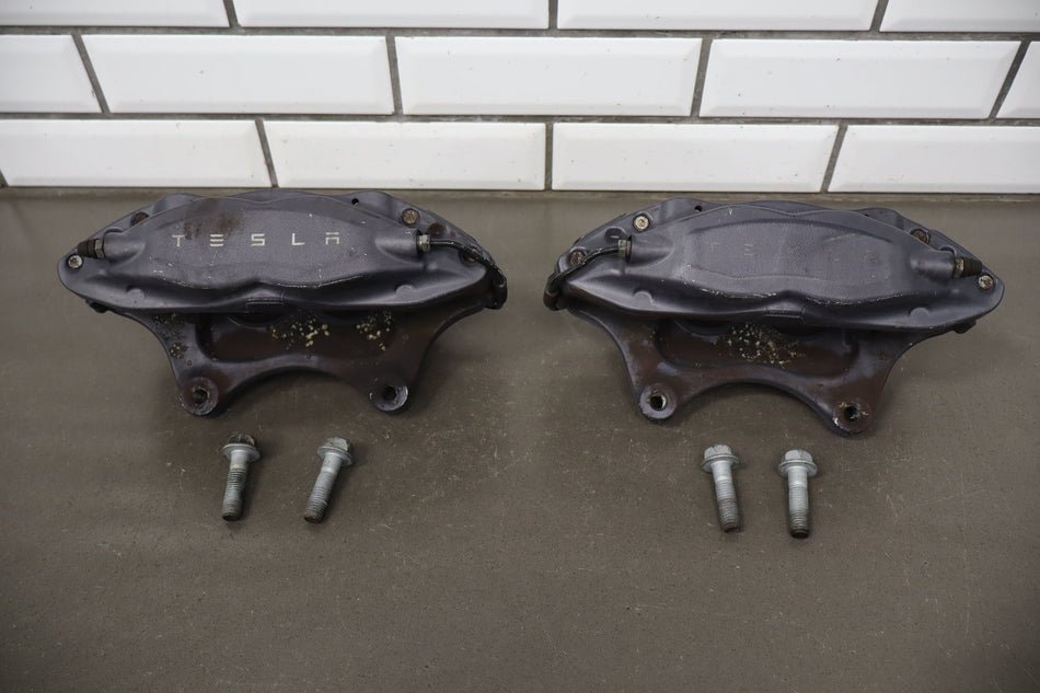 12-20 Tesla Model S Front Brembo Brake Caliper Set Left/Right OEM 4 Piston