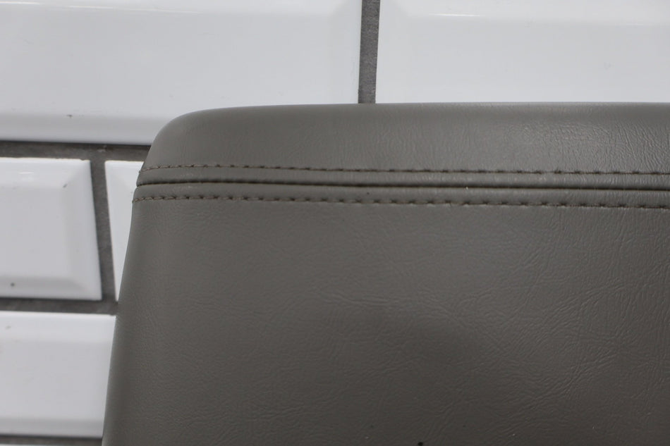 2006 GMC Yukon GMT800- Console Lid