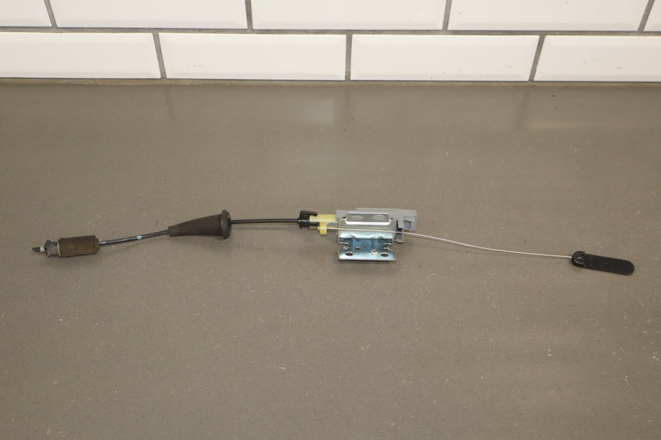 1997-2004 C5 Corvette Fuel Tank Filler Door Release Cable & Motor 10275633