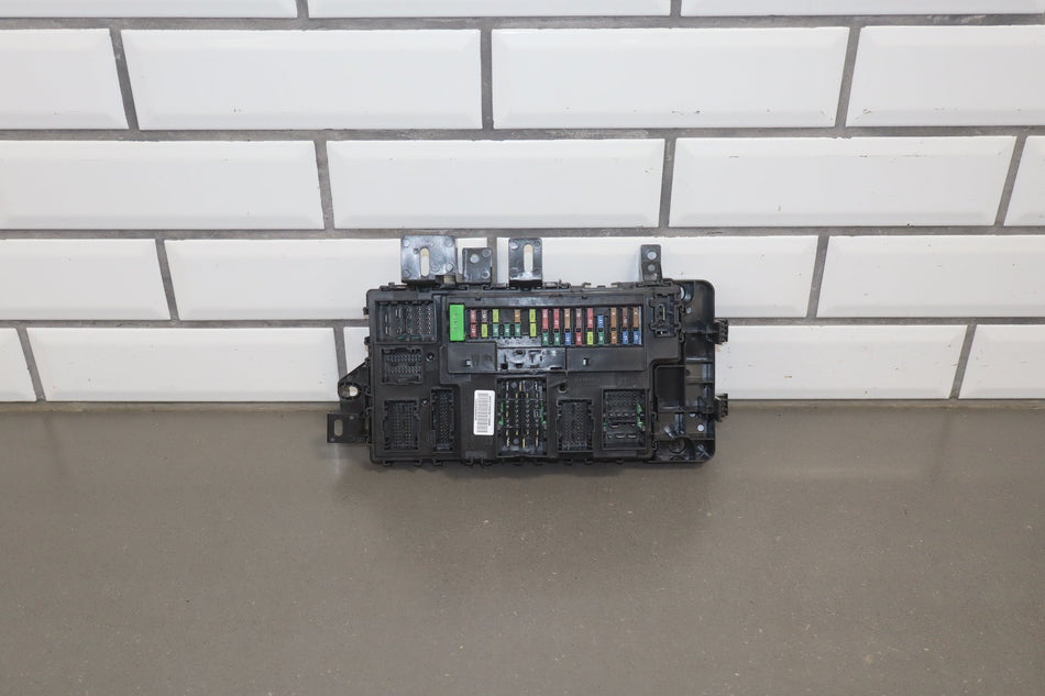 2015-2018 Ford Mustang GT 5.0L Fuse Box Body Control Module BCM SAM