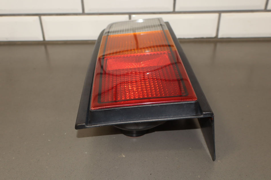 2003-2004 Hummer H2 Right Tail Light 15193459