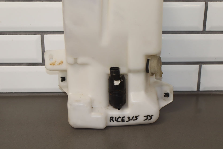 2001 Chevrolet Silverado 2500 Washer Bottle OEM