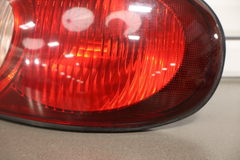 2002 Mazda MX-5 Miata Right Tail Light N06651150