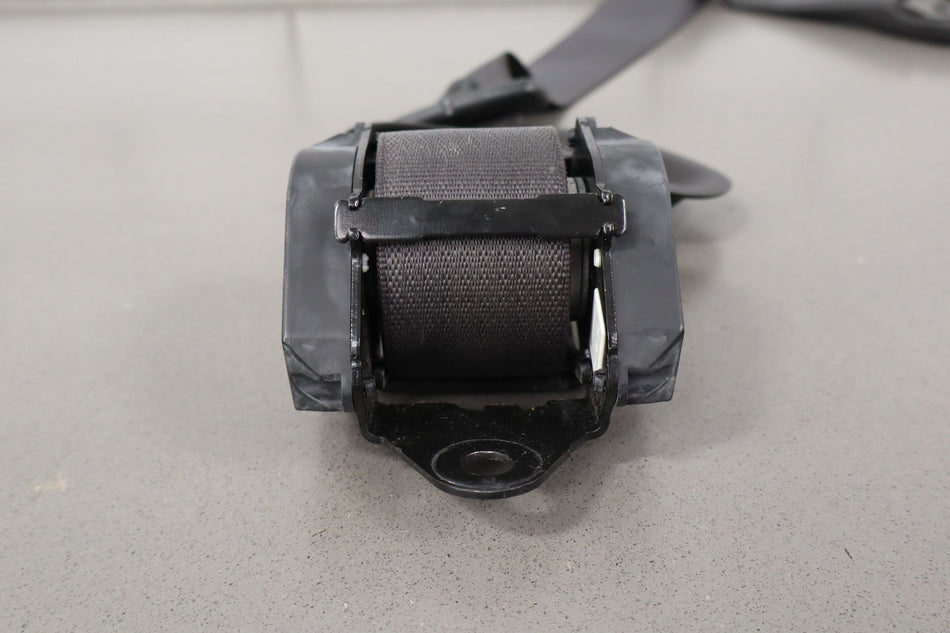 2013 Chevrolet Corvette- Front Seat Belt