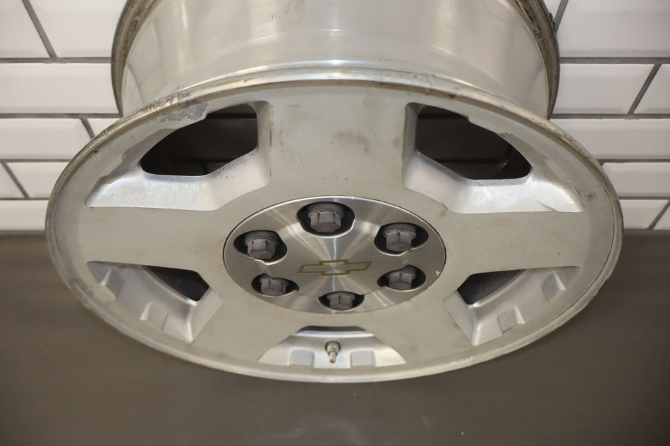 2004 Chevrolet Suburban 1500 Wheel OEM