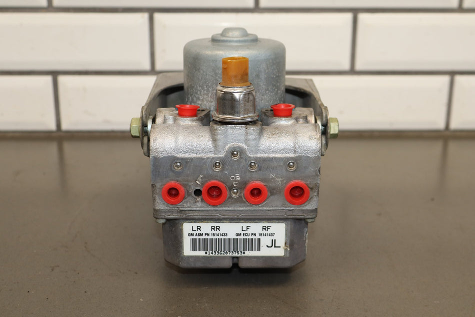 2005-2008 Chevrolet Corvette C6 - ABS Anti Lock Brake Pump/ Module 89060341