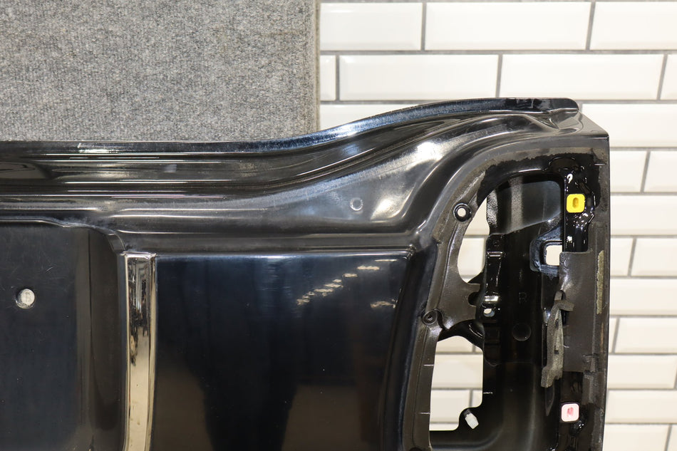 1998-2002 Lexus LX470 Decklid/Tailgate black onyx 202