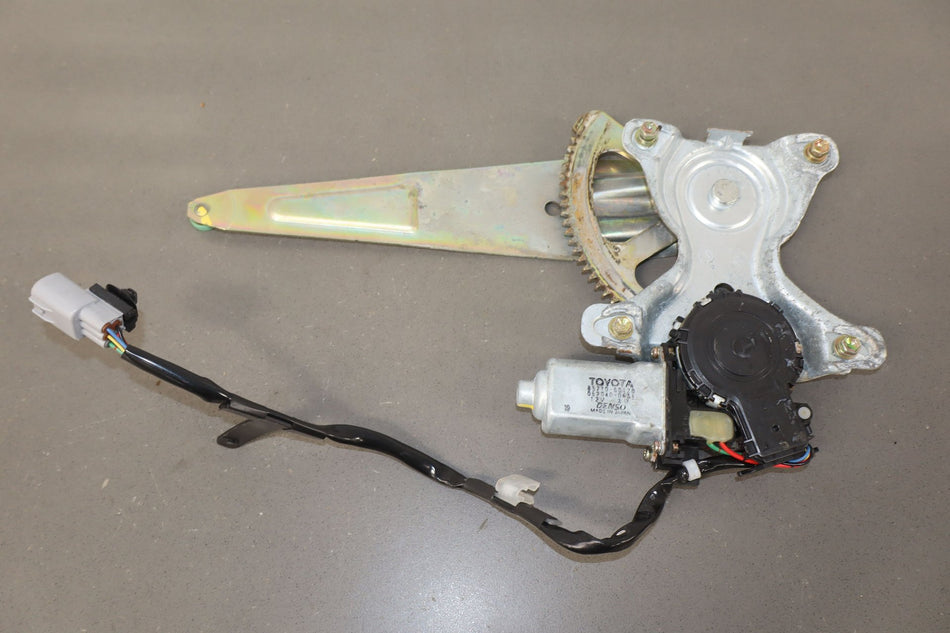 1999 Lexus LX470- Left Rear Door Regulator