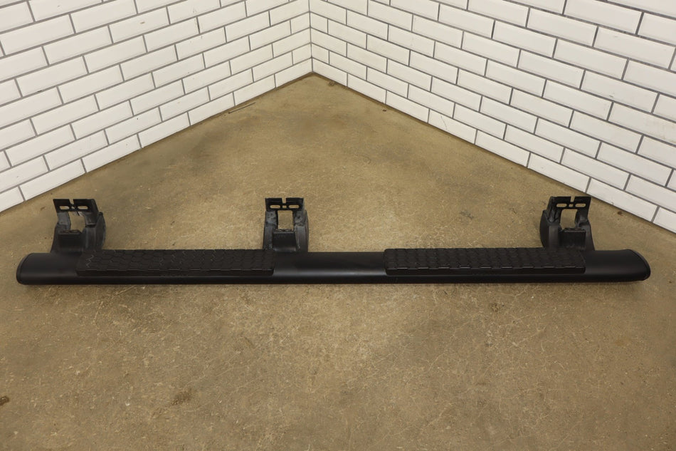 13-18 Ram 1500 Sport Right Running Board Black (Sun Fade)