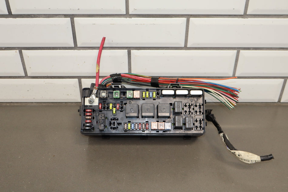 06-10 Dodge Charger SRT8 6.1 Cabin Fuse Box Trunk