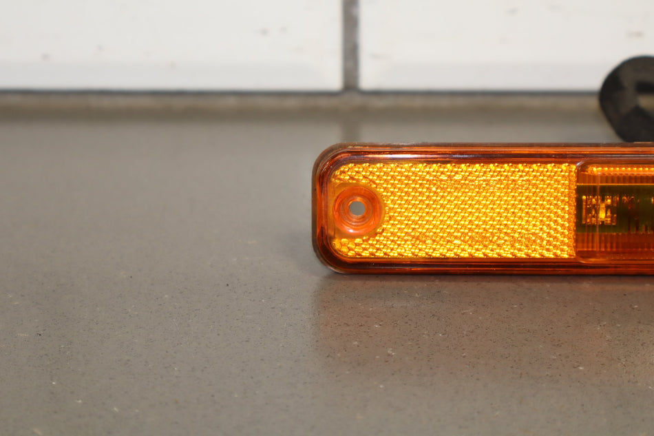 2003-2009 Hummer H2 Front Amber LED Side Marker Light/Lamp Fits Right or Left