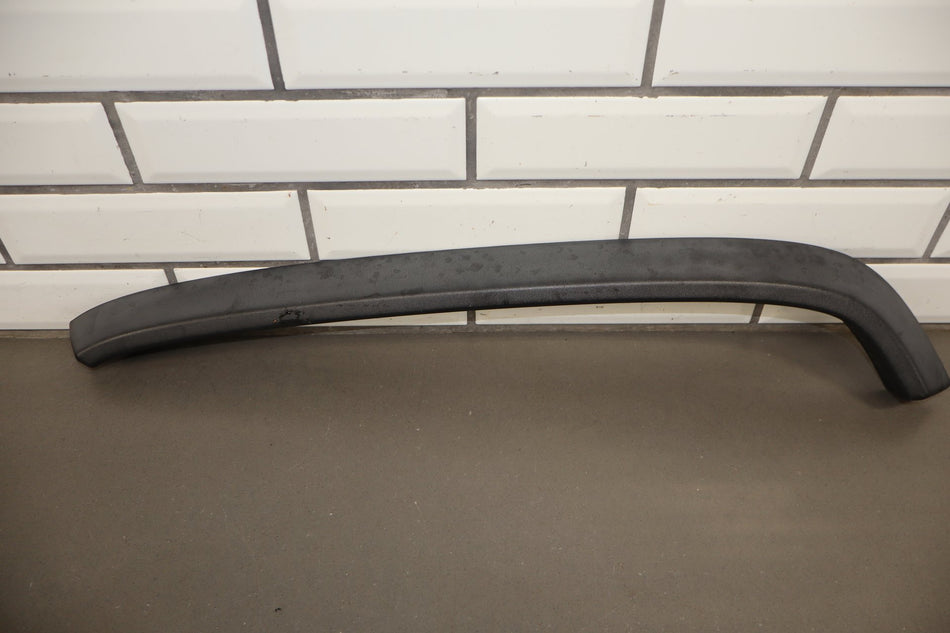 2003-2009 Hummer H2 - Right Front Hood Flare Moulding 15200467