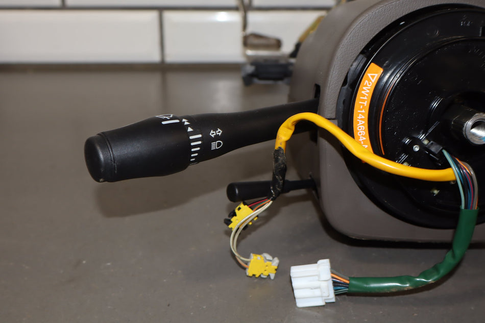 2003-2011 Ford Crown Victoria LX Steering Column