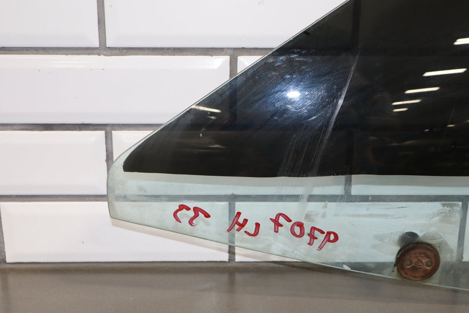 1984-1990 Chevrolet Corvette Left Front Door Window 14094292 OEM