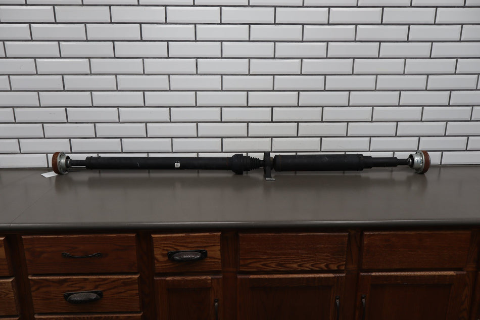 2016 Dodge Charger Scat Pack 6.4L 392 Rear Driveshaft 52123577AE 92k OEM