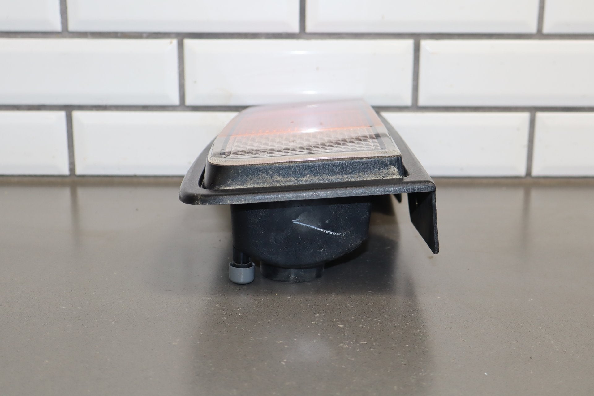 2003-2004 Hummer H2 Left Tail Light 15193458 OEM – J & J Auto Wrecking