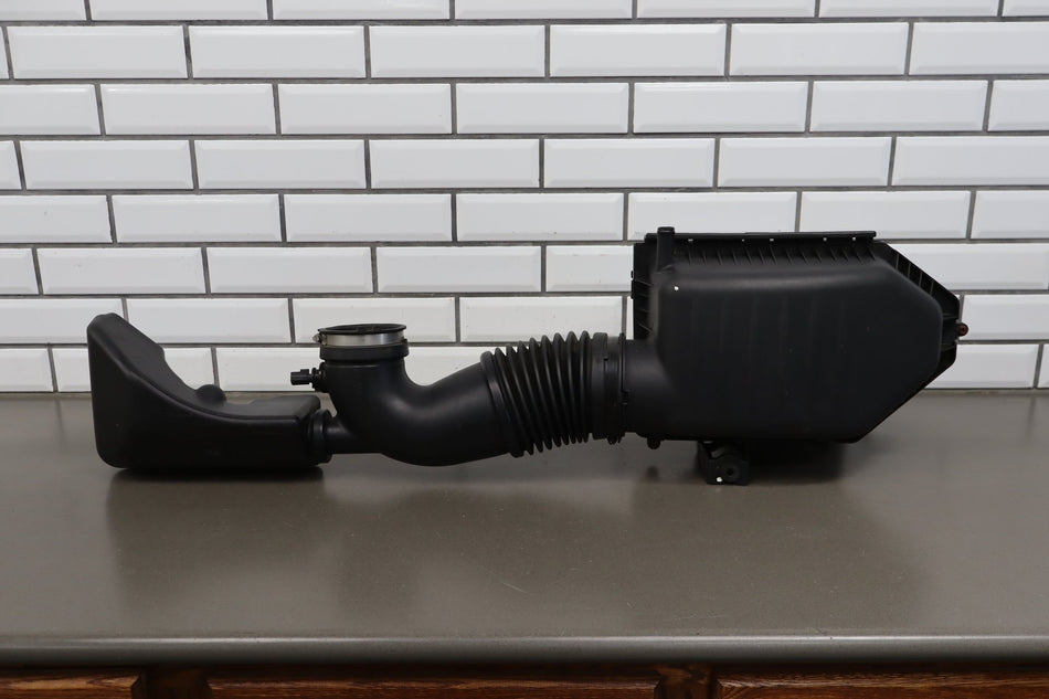 11-19 Dodge Challenger 5.7 Air Cleaner Box Tube