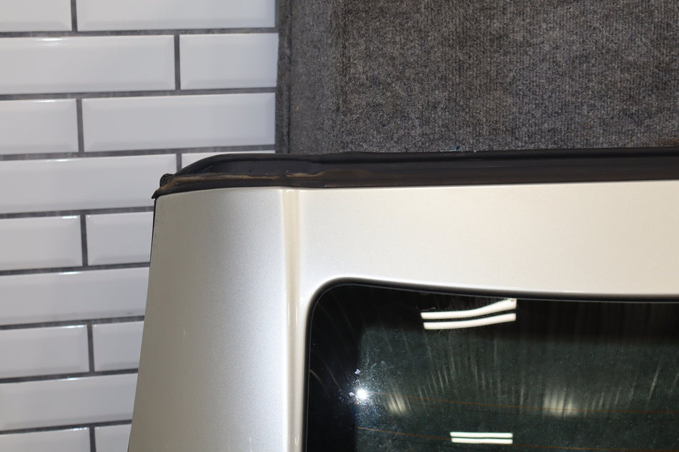 02-10 Lexus SC430 Z40 Heated Back Window With Roof Section