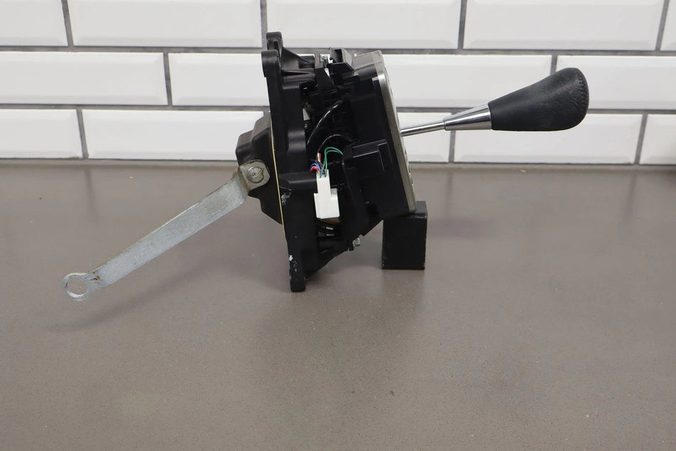 2006 Toyota Land Cruiser- Floor Shifter