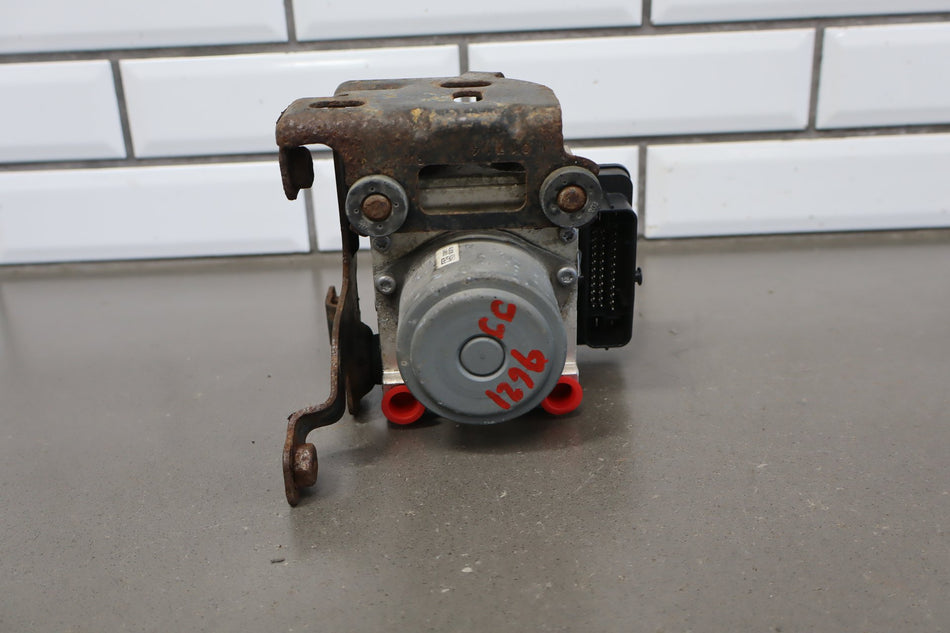 2014-2020 GMC Sierra 1500 ABS Brake Unit 84778358 OEM
