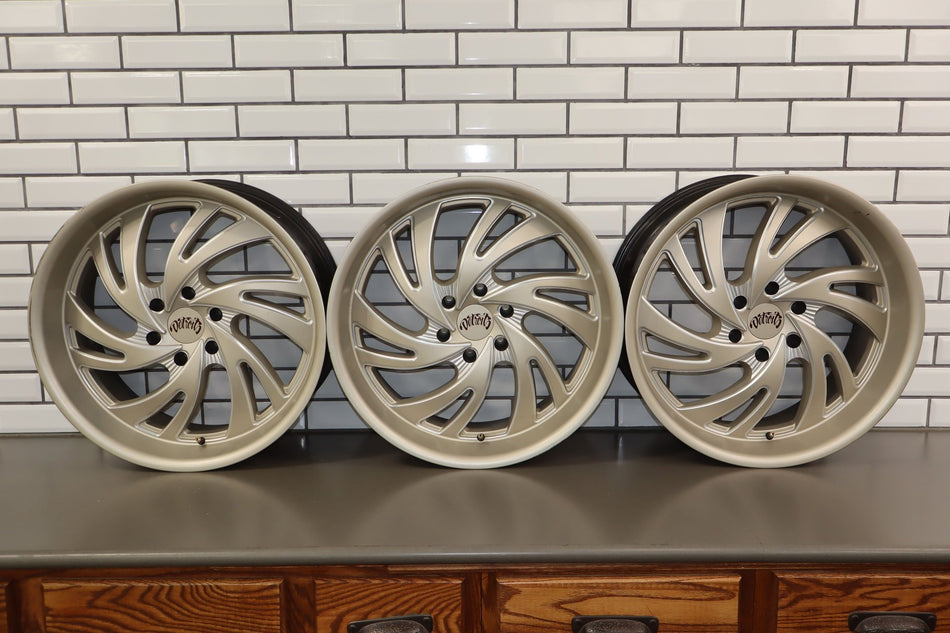 2011 Chevrolet Suburban 1500 Wheel OEM