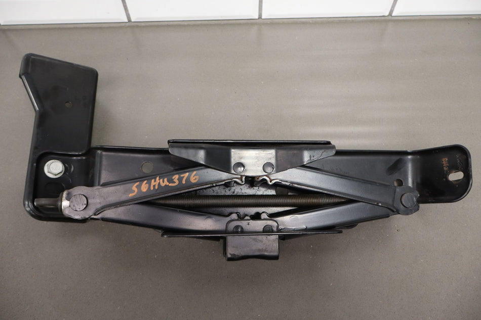 2006 Hummer H2- Jack