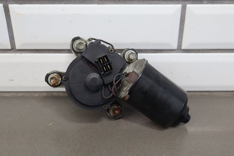 1991-1992 Toyota Land Cruiser FJ80 Front Wiper Motor
