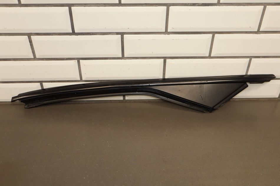 1997-2004 Chevrolet Corvette C5 Right Exterior A Pillar Trim 10246978