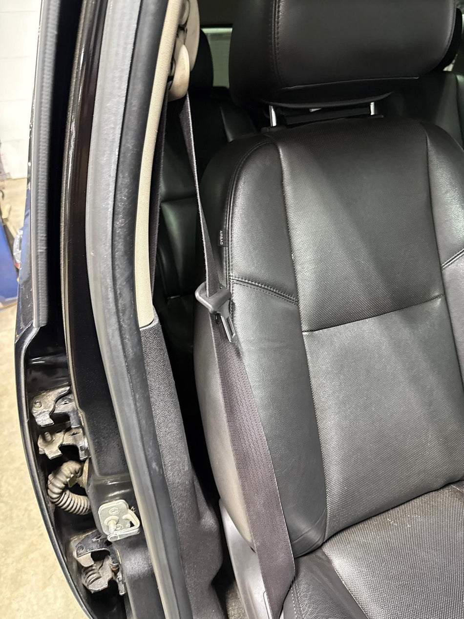 2012 Chevrolet Suburban 1500- Front Seat Belt