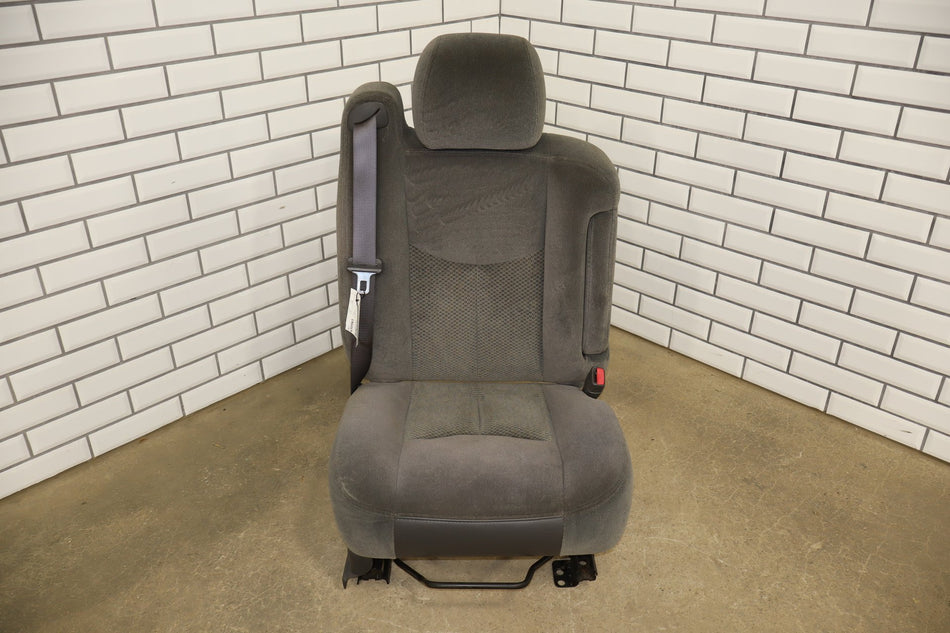 2003-07 Chevy Silverado 2500HD RH Front Cloth Seat Dark Pewter 69